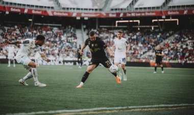 ‘Exceptional’ 19-year-old midfielder courted by Tottenham, reports suggest