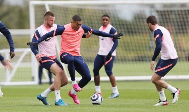 Carlos Vinicius Responds to Tottenham’s Transfer Update